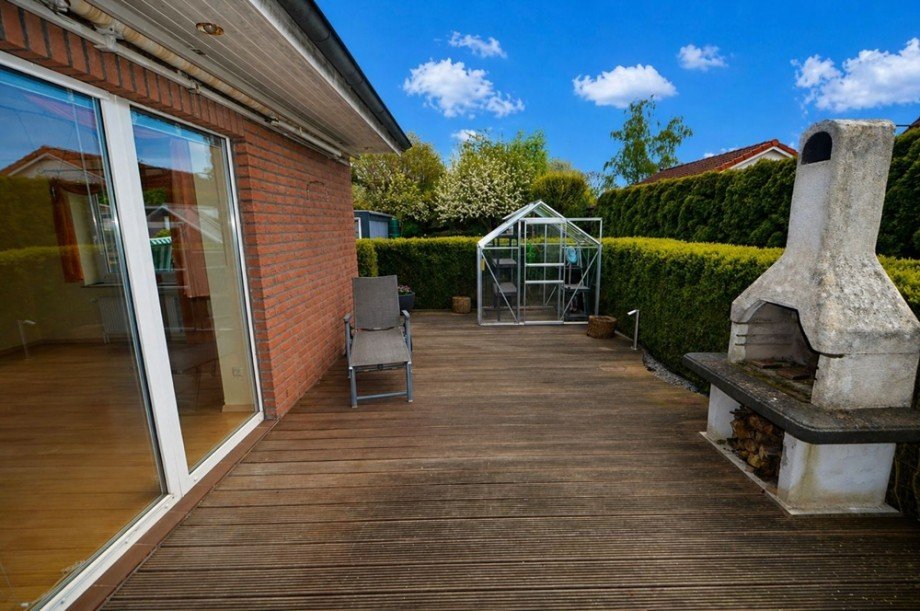 Blick auf Terrasse Zweifamilienhaus Escheburg