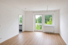 Hauptbild Direkt am Wandsbek Markt: Sanierte 1,5-Zimmer-Wohnung mit Balkon
