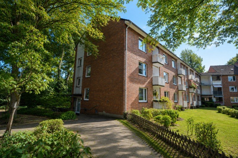 Vorderansicht Hamburg Billstedt - Billstedt (Stadtteil) Etagenwohnung Modernisierungsbed�rftige 2-Zimmer-Wohnung mit Loggia am Hamburger Stadtrand zu verkaufen!