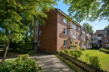 Hauptbild Modernisierungsbed�rftige 2-Zimmer-Wohnung mit Loggia am Hamburger Stadtrand zu verkaufen!