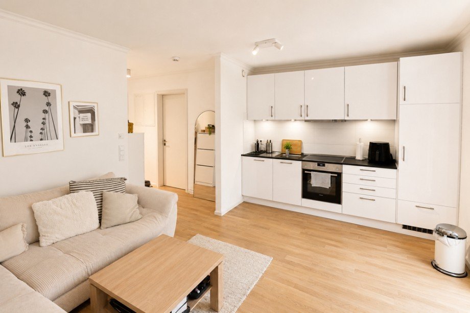 Wohnzimmer mit offener K�che Erdgeschosswohnung Hamburg