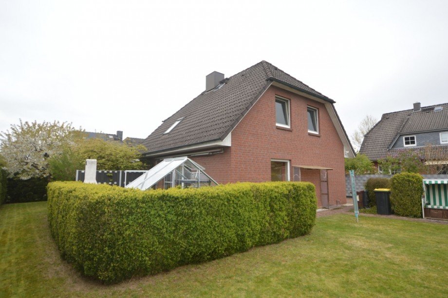 Haus und Garten Zweifamilienhaus Escheburg