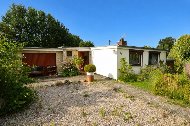 Hausansicht Scharbeutz Bungalow Ferienbungalow in Scharbeutz - nur 200 Meter zum Ostsee-Strand!