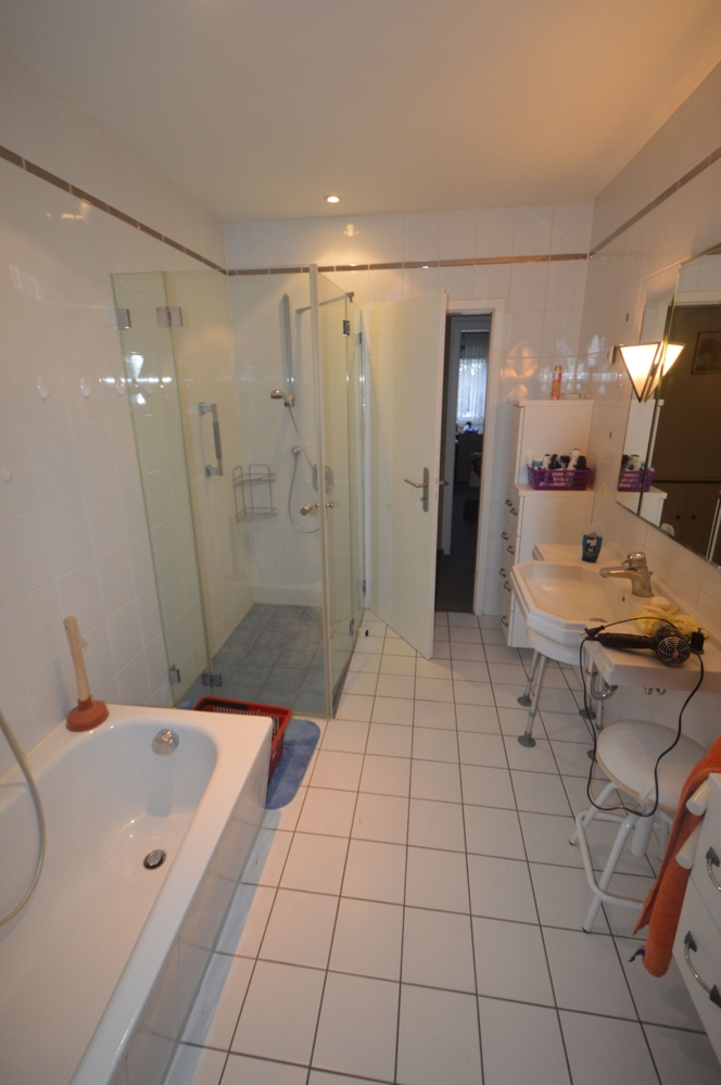 Bad Einfamilienhaus Gr�nendeich