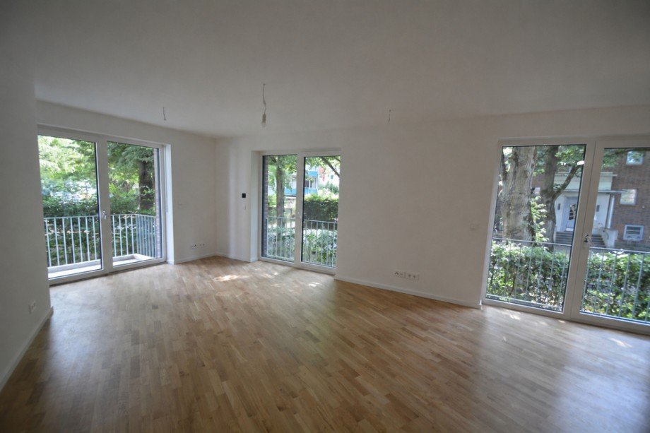 Wohnzimmer mit offener K�che Erdgeschosswohnung Hamburg