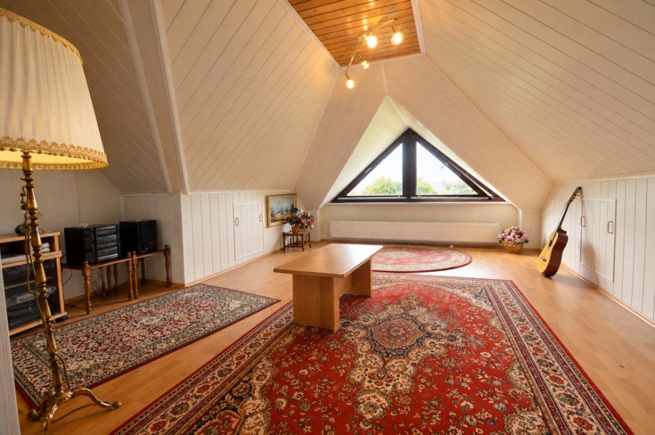 Wohnzimmer DG Einfamilienhaus Gr�nendeich