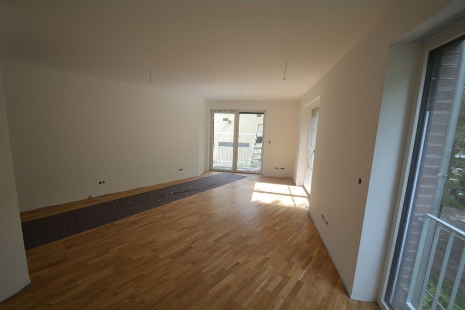 Wohnzimmer mit offener K�che Etagenwohnung Hamburg