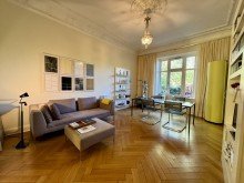 Wohn-/ Esszimmer Altbau-Eleganz - Eigentumswohnung mit restauriertem Stuck in Adresslage von Harvestehude