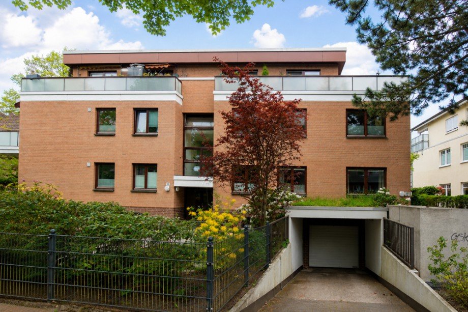 Zufahrt zur Tiefgarage Penthousewohnung Hamburg Niendorf