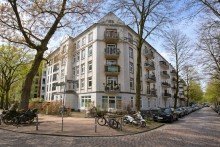Hausansicht Charmante 2-Zimmer-Wohnung mit 
zwei Balkonen in Top-Lage