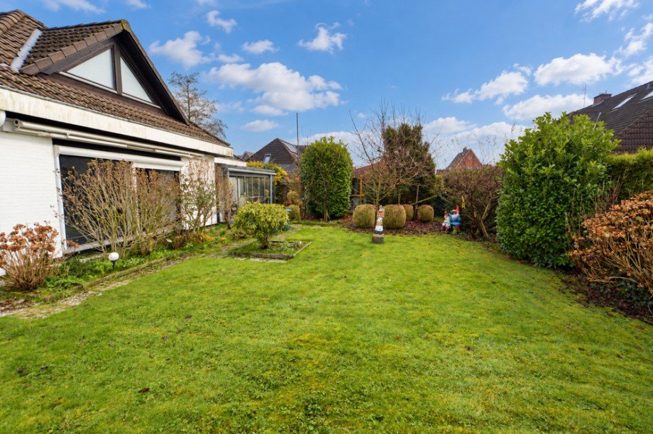 Blick in den Garten Einfamilienhaus Gr�nendeich