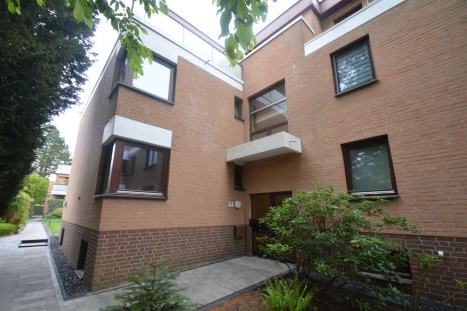 Hausansicht Penthousewohnung Hamburg Niendorf