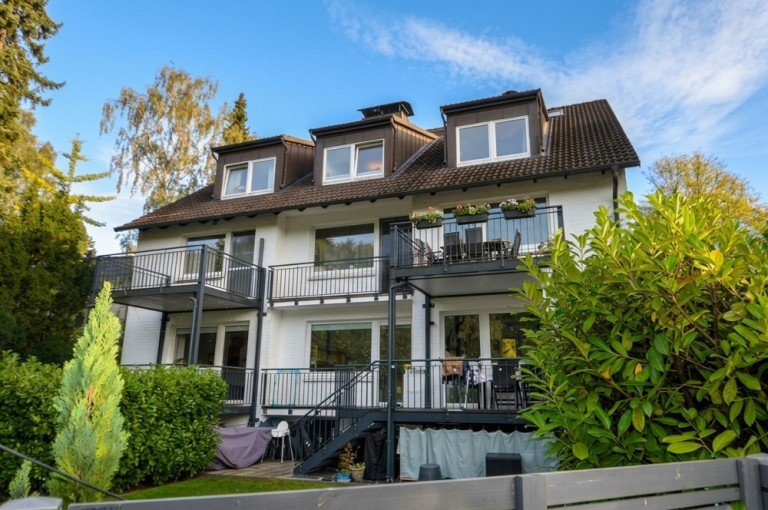 Hamburg - Marienthal (Stadtteil) Maisonettewohnung Charmante Maisonettewohnung mit ausgebautem Spitzboden in ruhiger, gr�ner Lage von Marienthal!