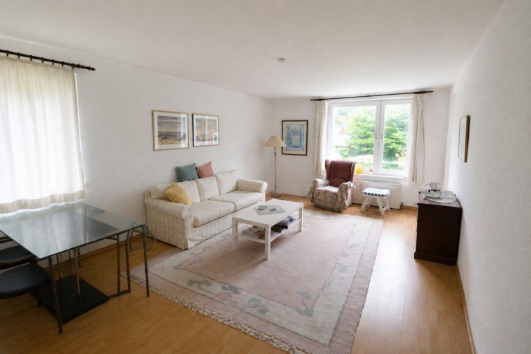 Wohnzimmer Hamburg / Gro� Borstel - Gro� Borstel (Stadtteil) Etagenwohnung Helle 2-Zimmer-Wohnung mit S�d-Loggia in gefragter Wohnlage