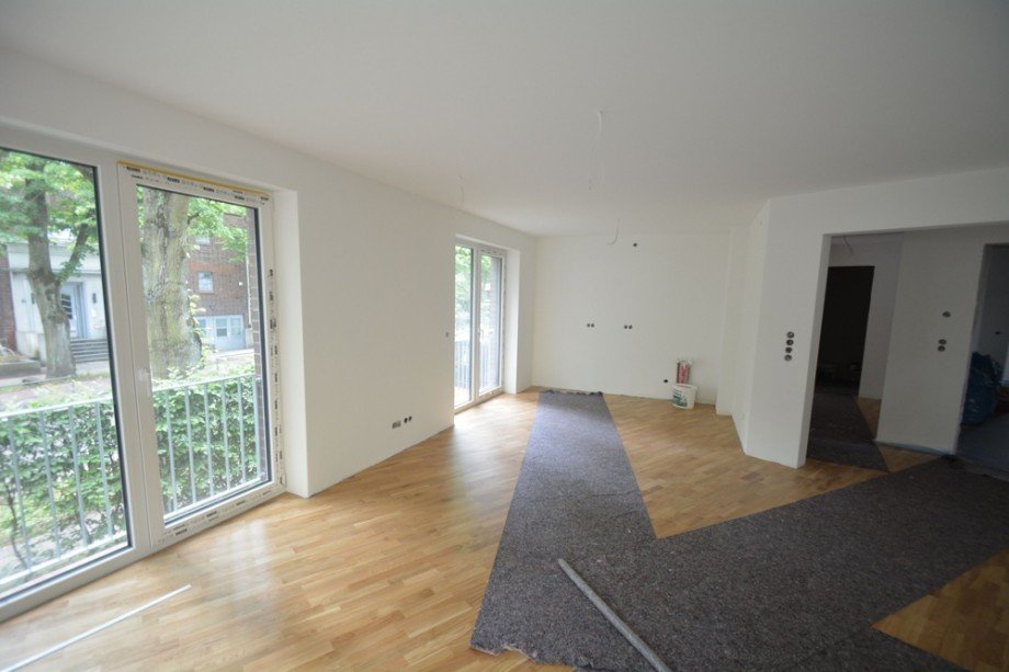 Wohnzimmer mit offener K�che Erdgeschosswohnung Hamburg
