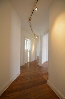 Flur Charmante 2-Zimmer-Wohnung mit 
zwei Balkonen in Top-Lage