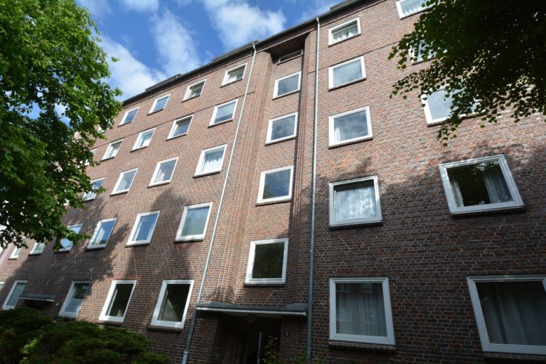 Hausansicht Hamburg Winterhude - Winterhude (Stadtteil) Etagenwohnung Sch�ne 2-Zimmer-Wohnung nahe M�hlenkamp