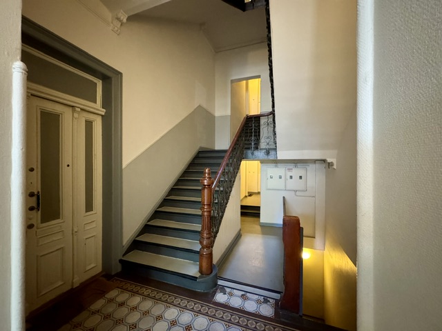 Treppenhaus Etagenwohnung Hamburg Harvestehude