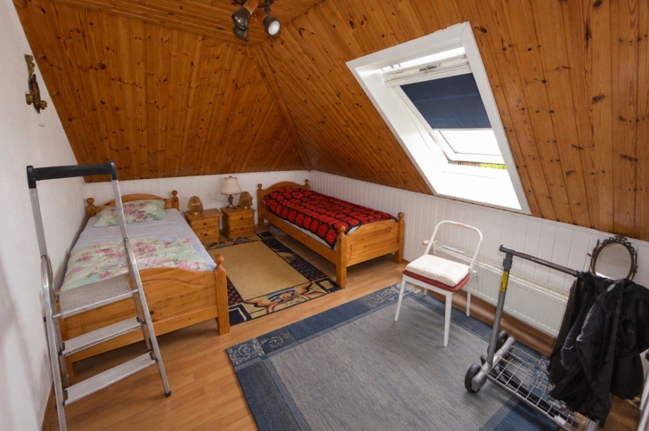 Schlafzimmer DG Einfamilienhaus Gr�nendeich