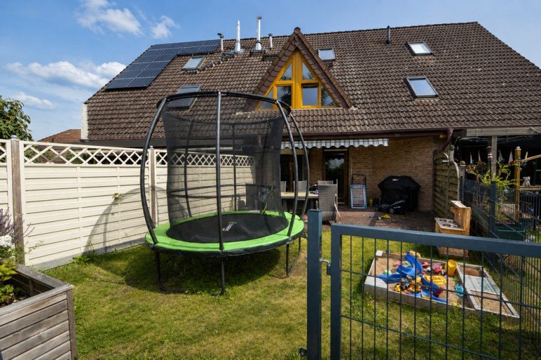 Haus und Garten Escheburg Reihenhaus Familienfreundliches und voll unterkellertes Mittelreihenhaus in ruhiger Wohnlage