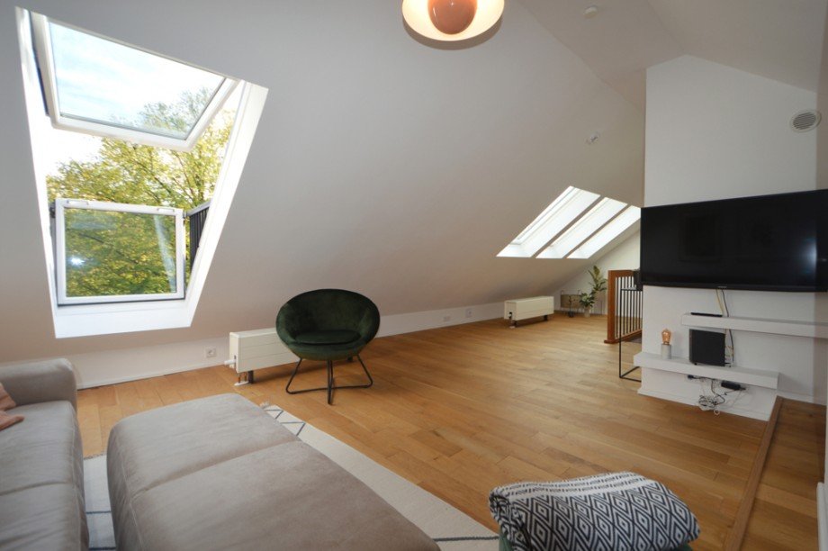 Spitzboden mit Balkonfenster Maisonettewohnung Hamburg