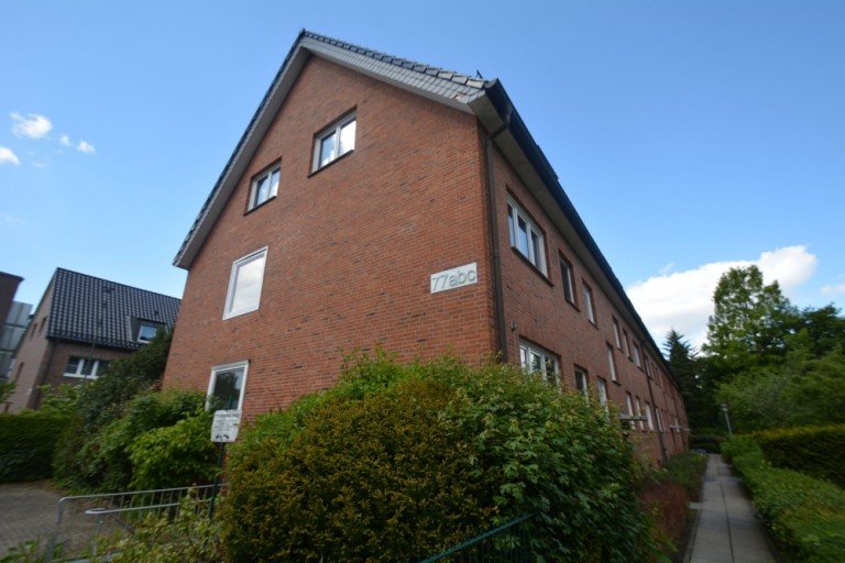 Hausansicht Hamburg - Wandsbek (Stadtteil) Dachgeschosswohnung Gem�tliche 2-Zimmer-Wohnung in Wandsbek zu vermieten