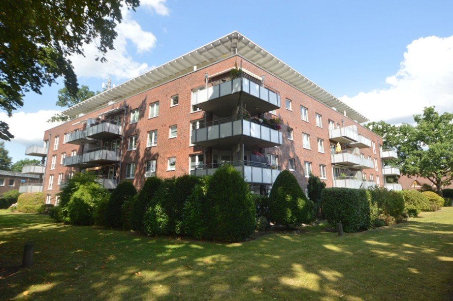 Hausansicht hinten Etagenwohnung Halstenbek
