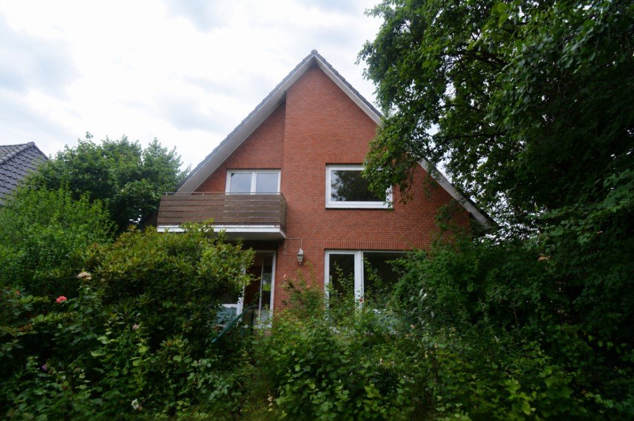Au�enansicht hinten Zweifamilienhaus Hamburg / Tonndorf