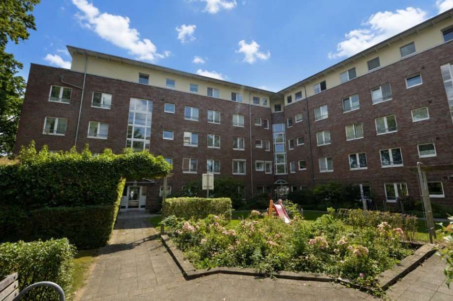 Hausansicht vorne Etagenwohnung Halstenbek