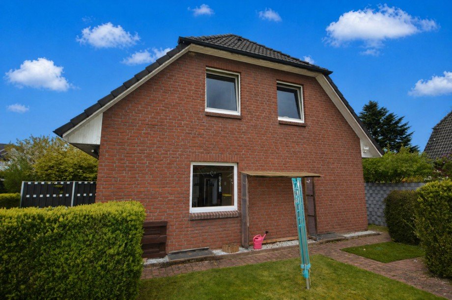 Hausansicht hinten Zweifamilienhaus Escheburg