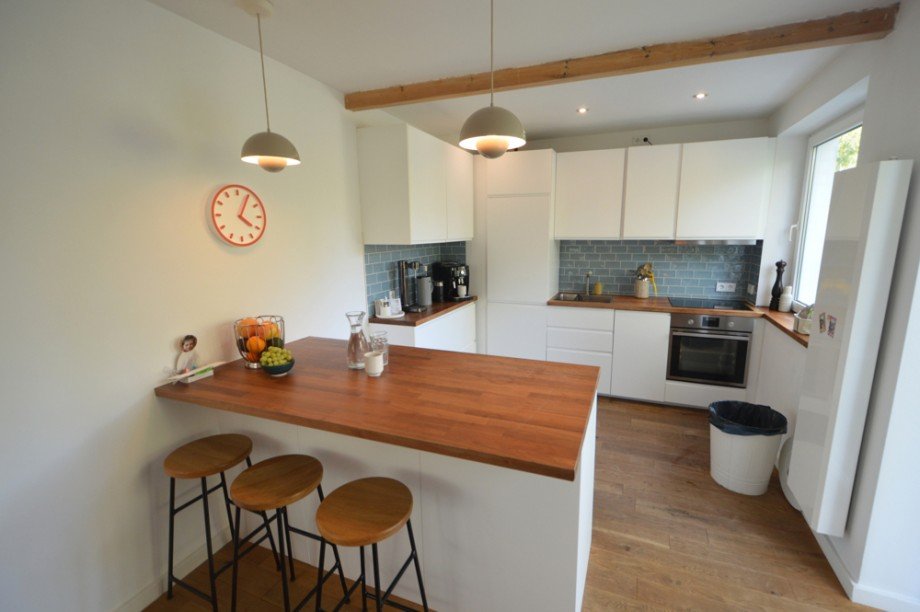 K�che mit Halbinsel Maisonettewohnung Hamburg